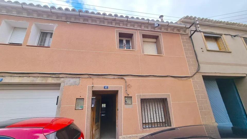 Casa independiente en venta en Torres de Berrellén. Zaragoza