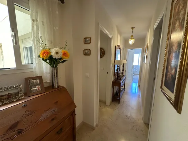 Amplio Piso de 140 m2 en Marbella con Garaje, Trastero y Terraza — 17