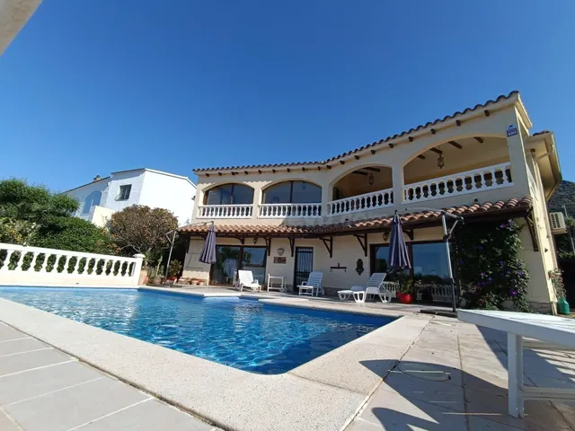 Exclusiva Villa con Vistas al Mar en Mas Fumats – Roses - foto 4
