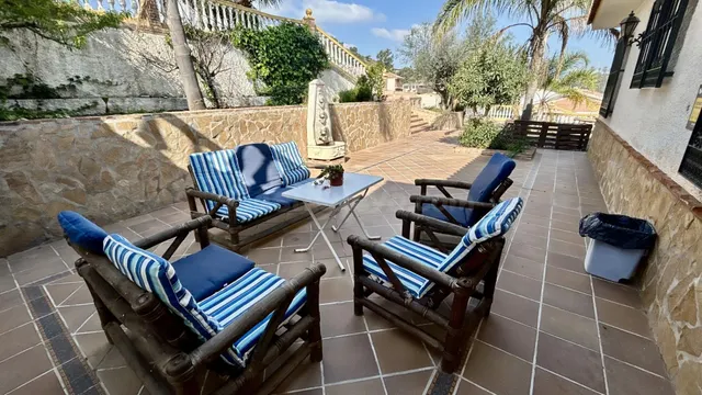 Villa con casa independiente, de huéspedes y huerta de aguac - foto 5