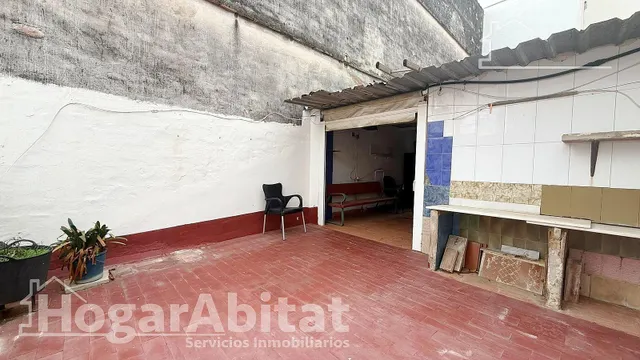 ¡Cerca del puerto! Casa espaciosa y semireformada con gran terraza, toda amueblada — 10