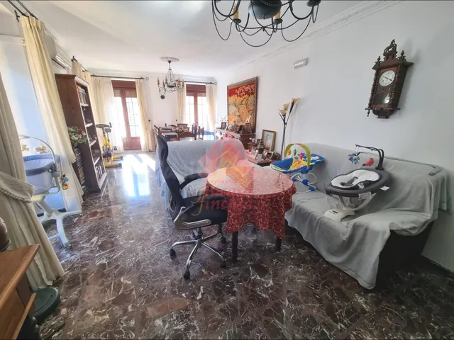PISO + APARTAMENTO CON TERRAZA EN PLENO CENTRO - foto 2