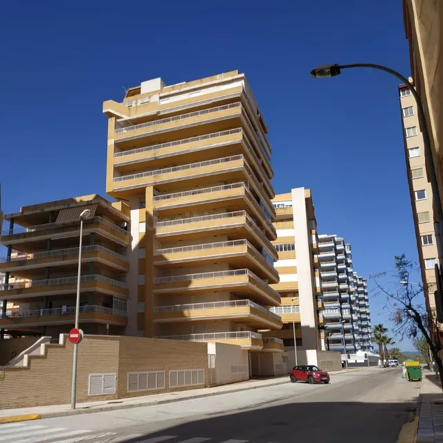 TAVREG - 12 APARTAMENTOS DISPONIBLES EN EL EDIFICIO REGATA I - foto 3