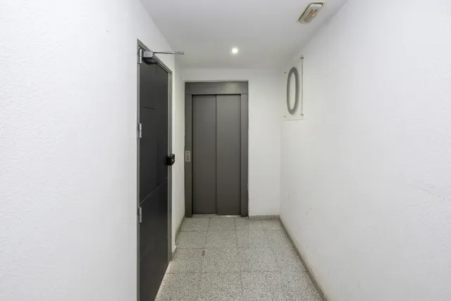 Piso en Serrallo, calle Aconcagua. Vivienda del 2007, situada en 2ª planta, con vistas despejadas — 34