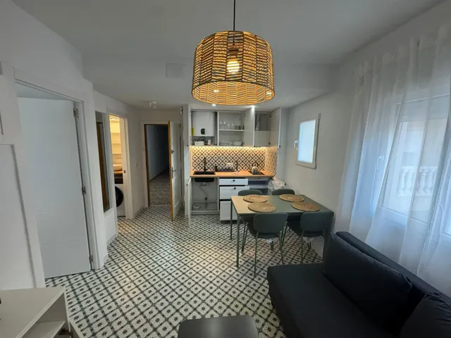 1 dormitorio , todo nuevo , a 200 metros de playa del cura . — 6
