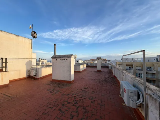 ¡fantástico apartamento con gran terraza y solárium en Torrevieja! ☀️ a 50 metros de la playa de los locos — 33