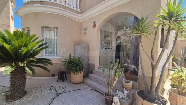 Casa o chalet independiente en venta en Calle Panticosa, 4 - foto 4
