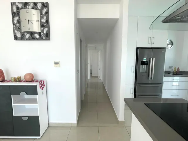 Excepcional Villa en Pilar de la Horadada: Lujosa Villa de una Planta con Licencia Turística — 41