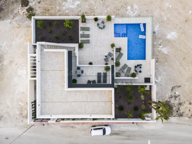 EXCLUSIVA VILLA DE LUJO DE NUEVA CONSTRUCCIÓN EN CIUDAD QUES - foto 2