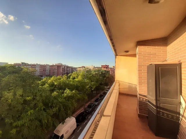 Ático dúplex de 3 habitaciones con garaje en La Flota - foto 2
