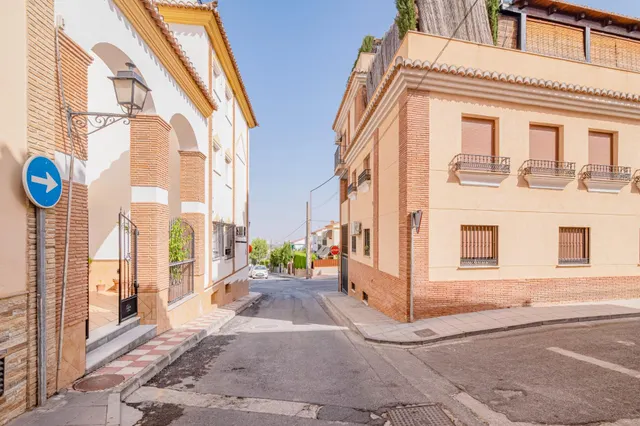 PISO DE 3 habitaciones Y COCHERA EN LA ZUBIA — 27