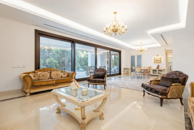 Villa 7 habitaciones 761m² en venta - Casasola — 46