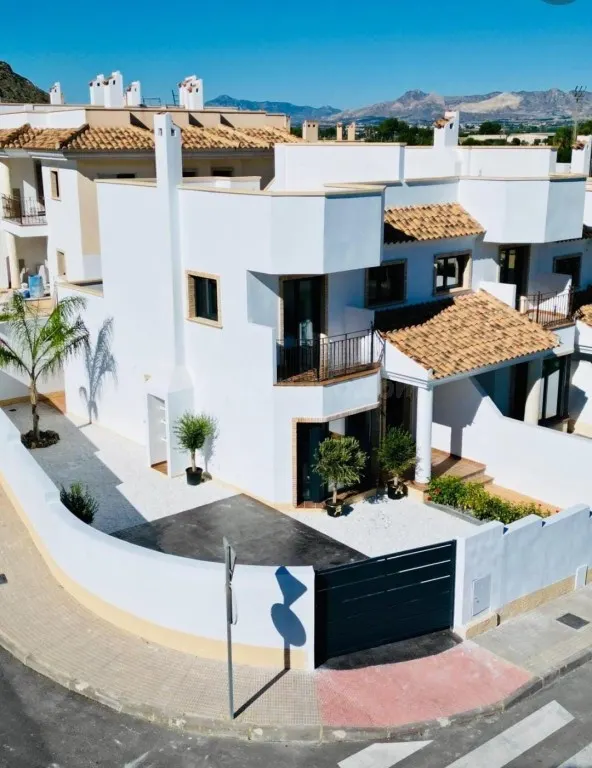 Adosada en Venta en Cox Alicante