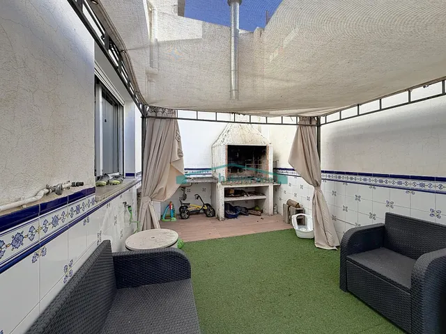 Casa independiente de 275 m2 con piscina, jacuzzi y terrazas en San Antonio de Benagéber — 29