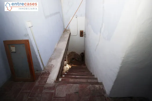 CASA DE PUEBLO EN FAURA ESPACIOSA MUCHAS POSIBILIDADES PRECIO REBAJADO — 28