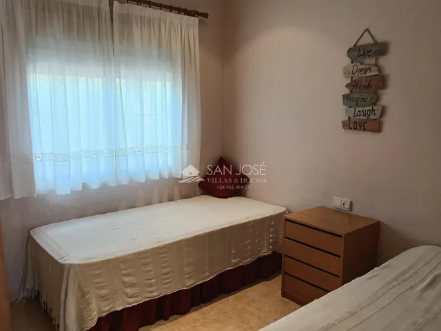 SE VENDE CHALET CON PISCINA EN BUEN ESTADO EN ASPE — 10