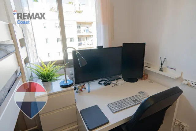 EXCEPCIONAL PISO EN PARQUE LITORAL. — 30
