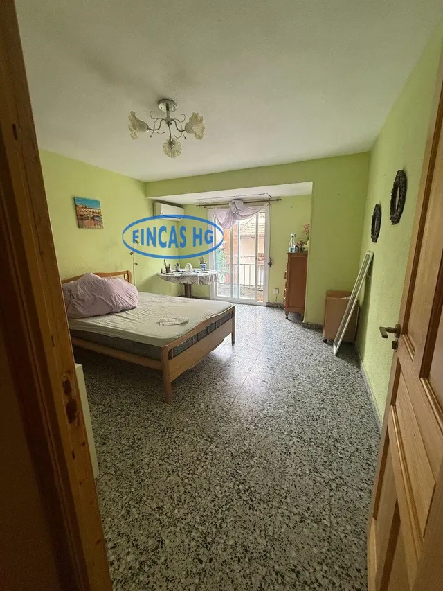 Amplio y luminoso piso reformado ubicado en el barrio de Carolinas junto a la Plaza Castellón — 12