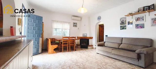 Chalet independiente con piscina y gran parcela en La Marina — 21
