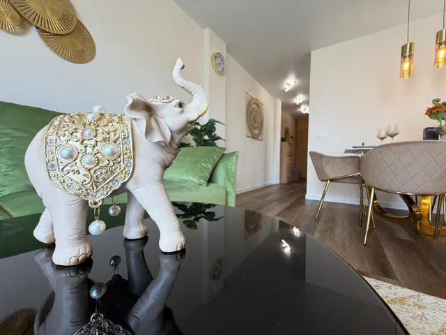 Apartamento totalmente reformado con vistas al mar y a 100 metros del puerto. con 3 dorm. 2 baños. superficie de 100 m2. — 37