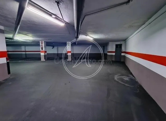 Plaza de garaje con trastero en pleno centro de Alicante - foto 5