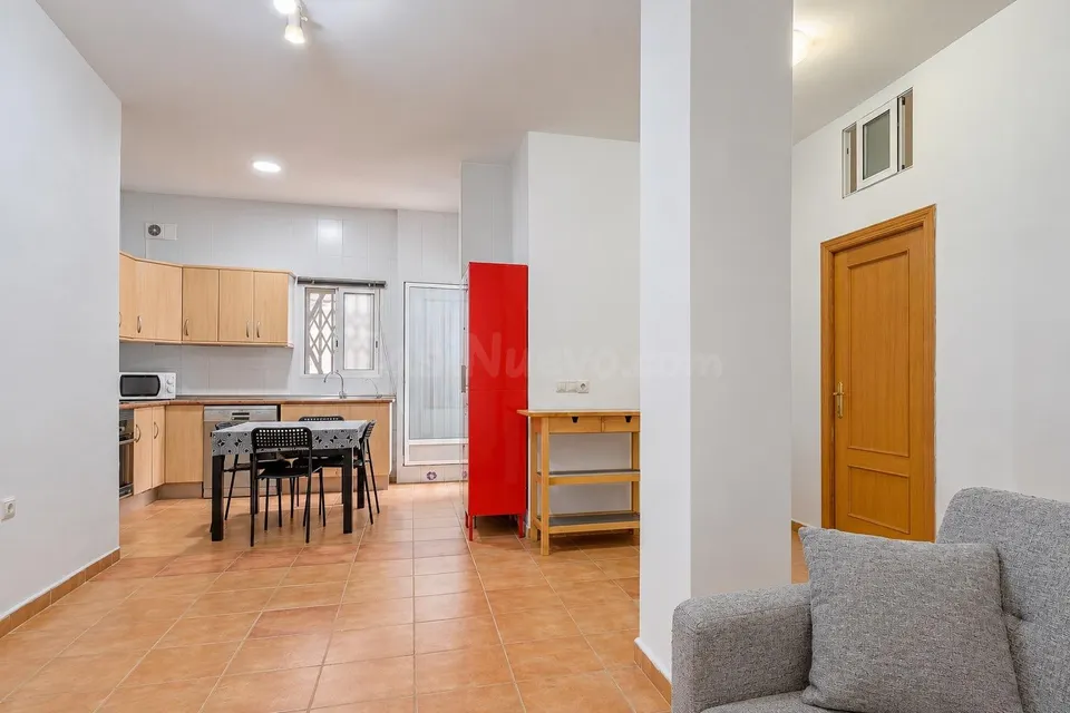BAJO CON DISTRIBUCIÓN DE VIVIENDA Y PATIO EN GRAU DE VALENCIA