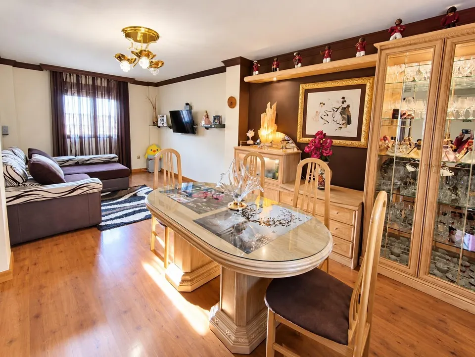 Casa 3 habitaciones 170m² en venta - Zona metropolitana