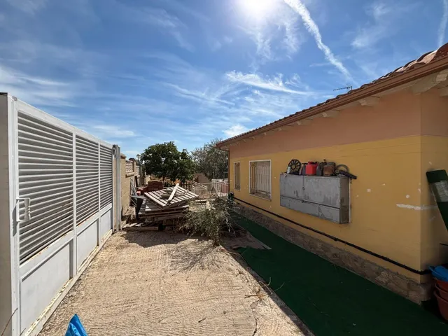 Chalet Independiente en VENTA en Loranca de Tajuña — 25
