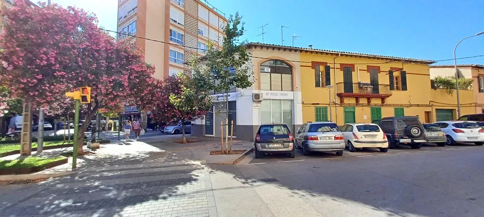 Encantadora casa de dos plantas en Plaça Guillem Moragues, Palma