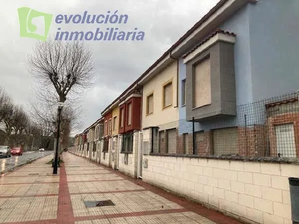 PROMOCION DE 19 VIVIENDAS ADOSADAS EN BRIVIESCA BURGOS — 9