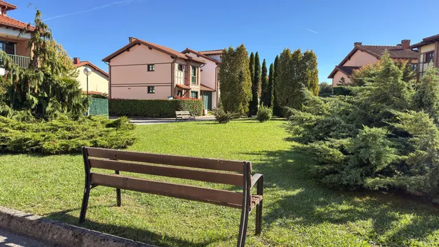 CHALET CON JARDIN Y GARAJE EN COMILLAS — 44