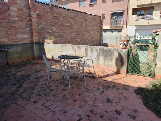CASA EN VENDA A SANT MARTÍ DE TOUS -  GARATGE + PIS + GOLFES + JARDÍ — 15