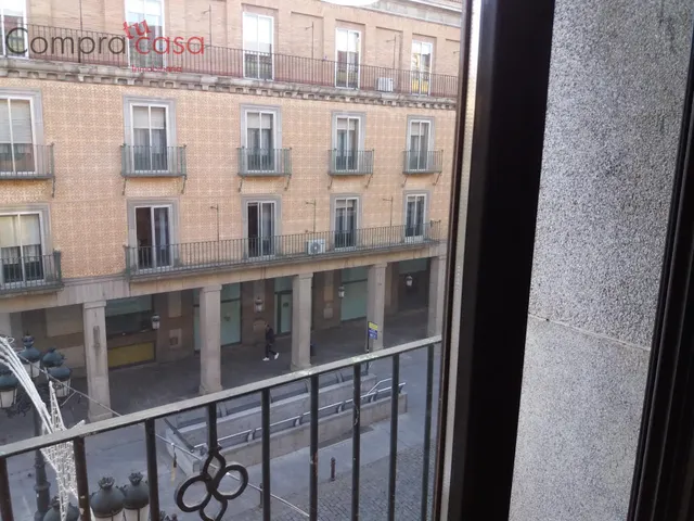 ALQUILER.-.OFICINA.-.EXTERIOR.-.CENTRICA.-. — 2
