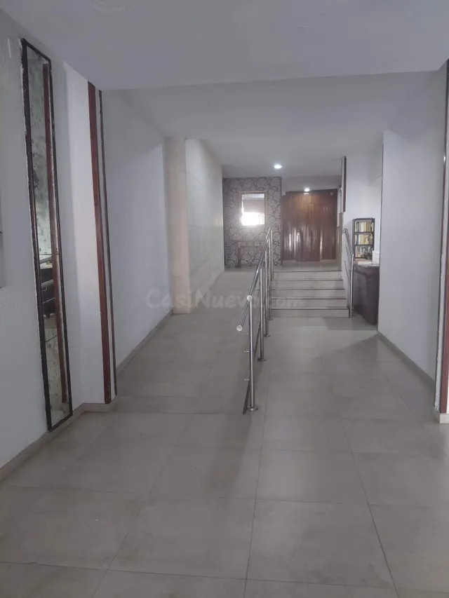 Venta de amplio piso en Nervión - foto 5