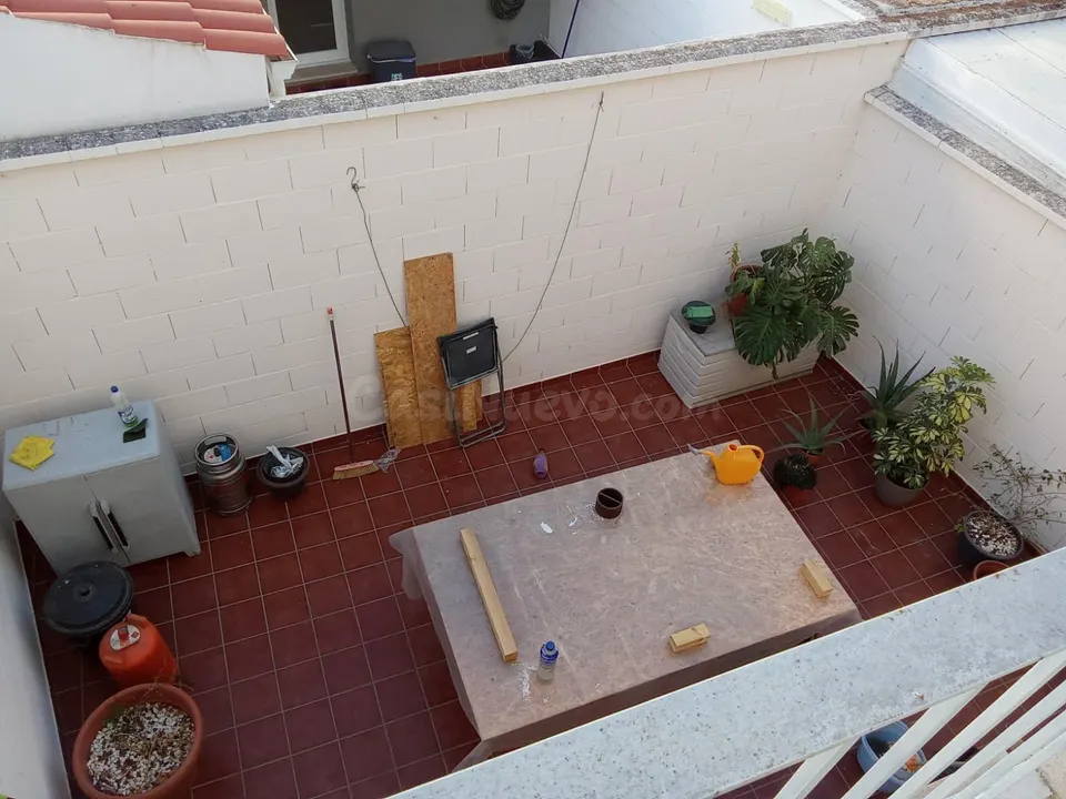 CASA ADOSADA CON PATIO EN EL CASAR DE CÁCERES