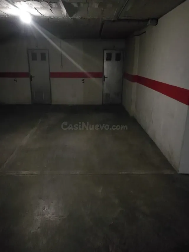 GARAJE Y TRASTERO EN EL CENTRO — 2