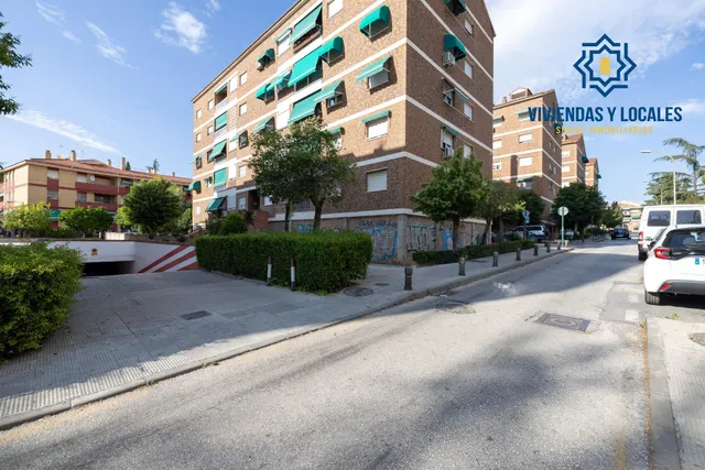 Plaza de garaje y trastero junto al Hospital de Traumatología — 10