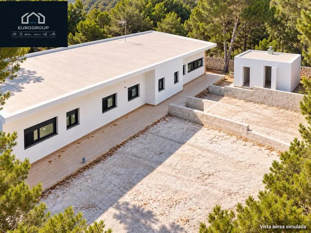 ESPECTACULAR VILLA CON 5 DORMITORIOS Y 4 BAÑOS, 450 M2 Y 3600 M2 DE PARCELA EN BENIDORM — 27