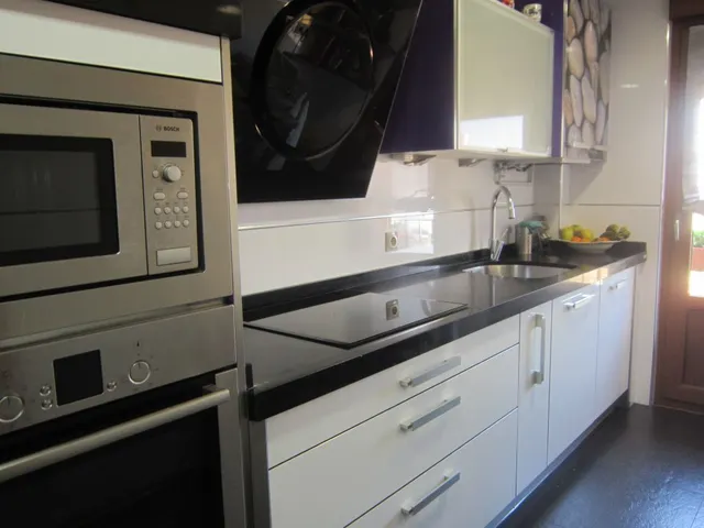 APARTAMENTO, 80 M2, SALÓN, COCINA, 2 HAB., 2 BAÑOS, TRASTERO, 2 P.GARAJE. MUCHAS MEJORAS. EXTERIOR. — 16