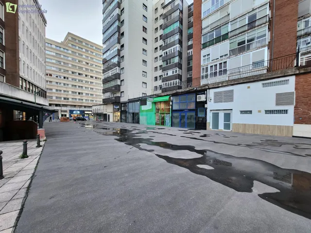 CENTRICO LOCAL EN BURGOS. JUNTO A REYES CATOLICOS Y VIRGEN D - foto 4