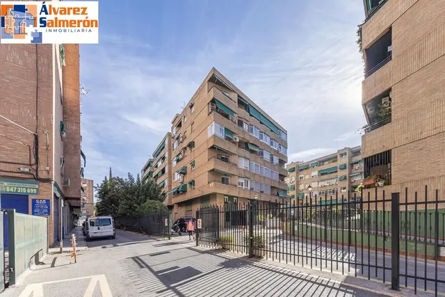 Piso en carretera de malaga — 34