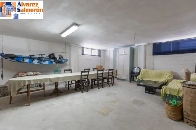 MAGNIFICA UNIFAMILIAR ADOSADA DE 4 PLANTAS EN LOMA LINDA CON PISCINA COMUNITARIA — 49