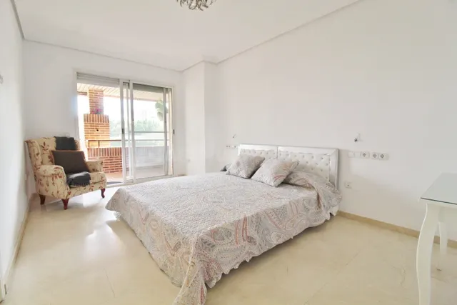 Exclusivo adosado en vistahermosa, Alicante — 439 m2 y dos grandes terrazas — 3