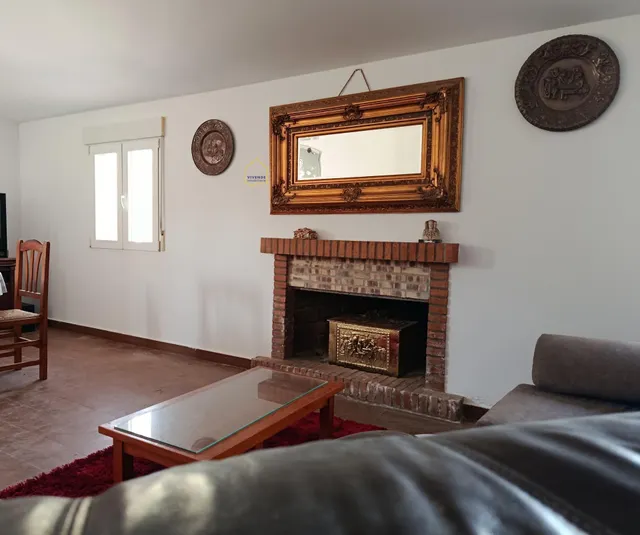 Casa con terreno 2 casas más y piscina privada. — 50