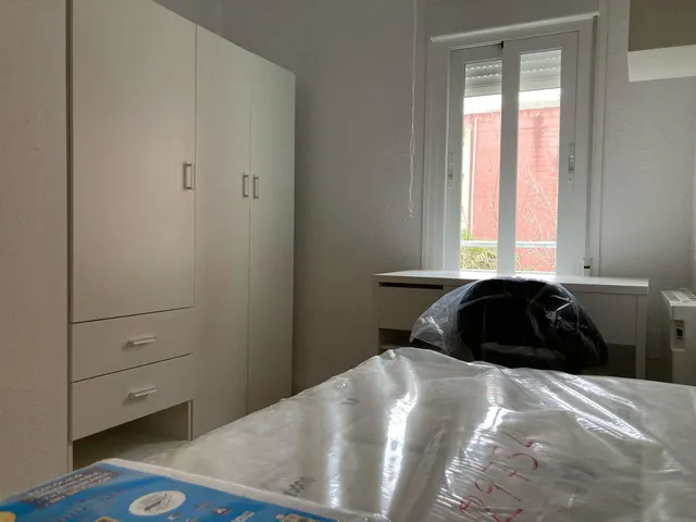 ESTUDIANTES!! 5 habitaciones EN PISO REFORMADO — 17