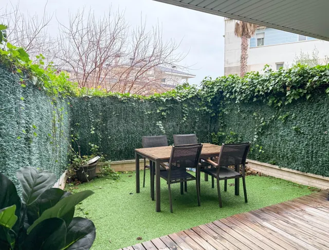 Fantástica Vivienda Dúplex con Jardín en Sitges! — 2