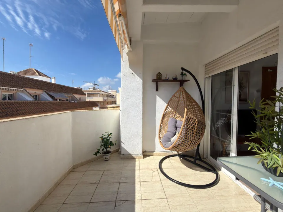 Ático luminoso en Torrevieja, ideal para disfrutar del sol y la cercanía al mar