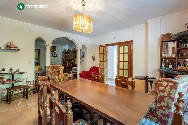 Espectacular Chalet en Ogijares - Ideal para Familias — 16