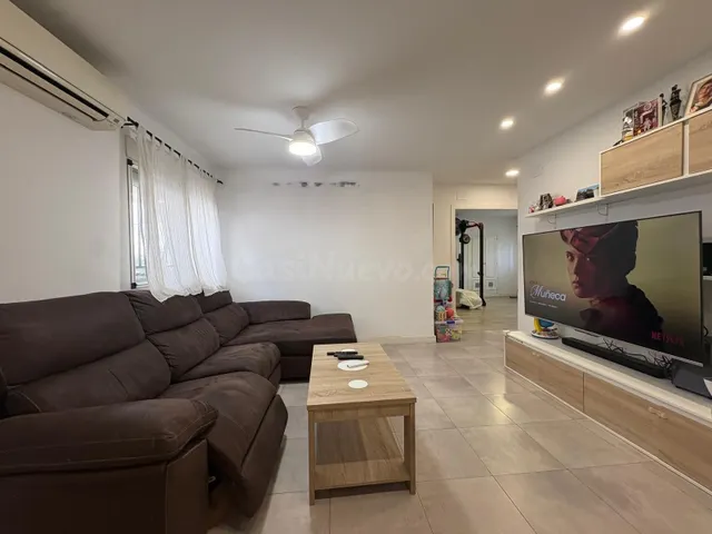 VIVIENDA EN PLANTA BAJA REFORMADA EN CASINOS — 2