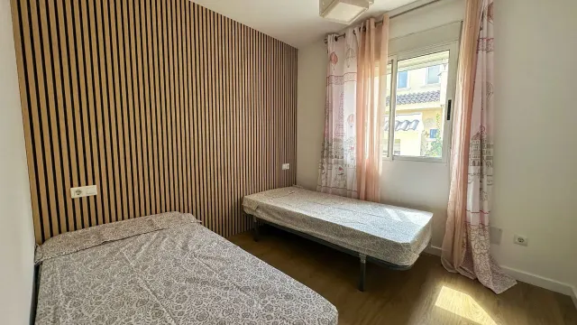 Villa 3 habitaciones en venta - Villamartin — 41